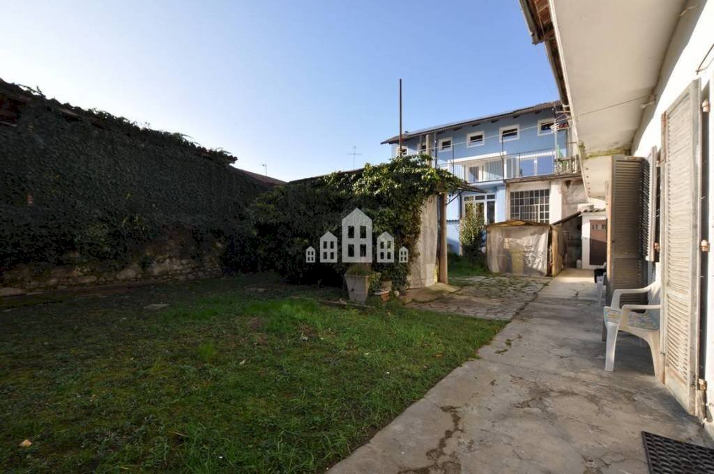 Giardino - Casa indipendente via Don Oddonino, 6, Ciconio - foto 3