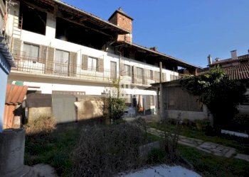 Facciata - Casa indipendente via Don Oddonino, 6, Ciconio - foto 1