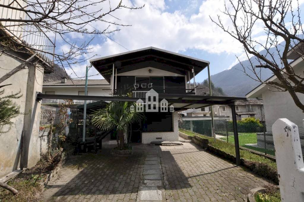 Facciata - Casa indipendente via Ribordone 12, Sparone - foto 2