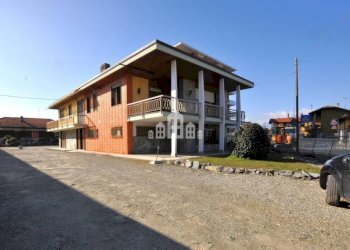 Facciata - Villa via Fontana, 55, Feletto - foto 5