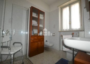 Bagno - Appartamento via Brigate, 41, Cuorgnè - foto 13