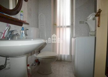 Bagno - Appartamento via Brigate, 41, Cuorgnè - foto 16
