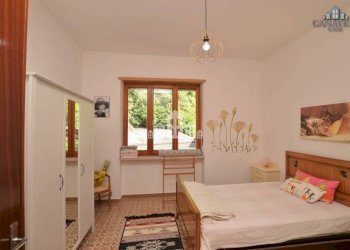 Camera da letto - Quadrilocale Frazione Torre Antigliera, 26, Sparone - foto 11