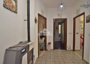 Interno appartamento - Quadrilocale Frazione Torre Antigliera, 26, Sparone - foto 17