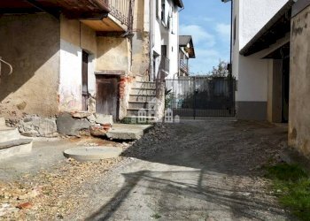 Giardino - Casa indipendente via Pietro Bossatti, 18, Rueglio - foto 8