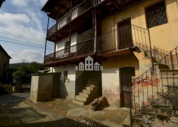 Facciata - Casa indipendente via Pietro Bossatti, 18, Rueglio - foto 9