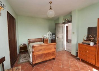 Stanza arredata - Casa indipendente via Pietro Bossatti, 18, Rueglio - foto 19