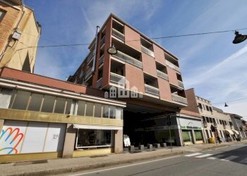 Facciata - Quadrilocale via Torino, 31, Cuorgnè - foto 1