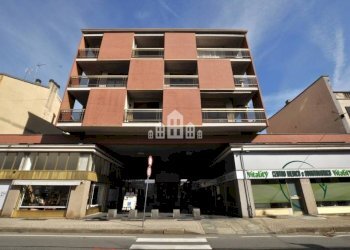 Facciata - Quadrilocale via Torino, 31, Cuorgnè - foto 2