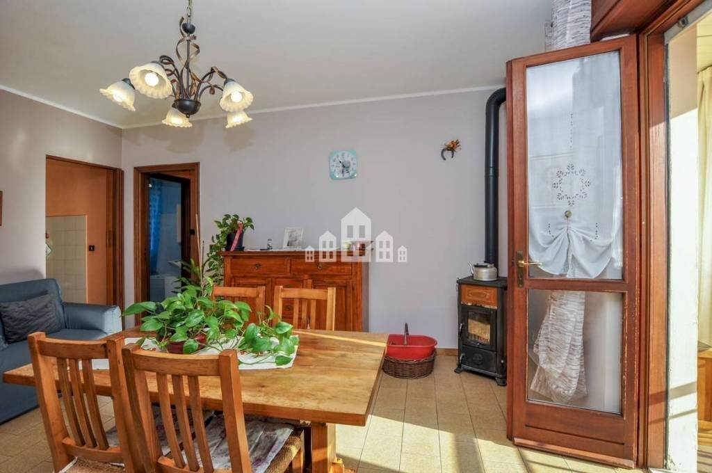 Salone - Quadrilocale Frazione Macchia, 4, Forno Canavese - foto 3