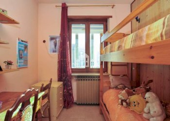 Camera da letto - Quadrilocale Frazione Macchia, 4, Forno Canavese - foto 16
