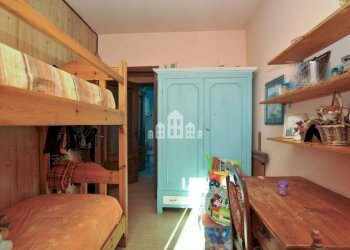 Camera da letto - Quadrilocale Frazione Macchia, 4, Forno Canavese - foto 17