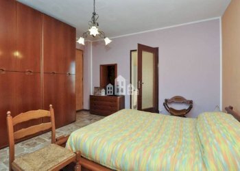 Camera da letto - Quadrilocale Frazione Macchia, 4, Forno Canavese - foto 18