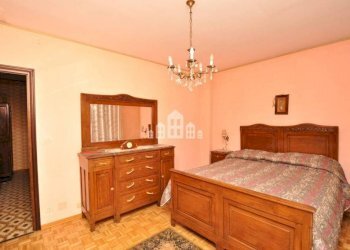 Camera da letto - Three-room apartment via san pietro, 25, Sparone - photo 7