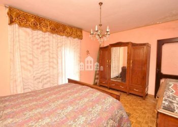 Camera da letto - Trilocale via san pietro, 25, Sparone - foto 8