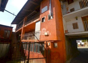 Facciata - Casa indipendente frazione pemonte, 6, Prascorsano - foto 2