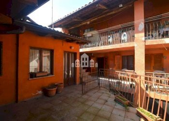 Facciata - Casa indipendente frazione pemonte, 6, Prascorsano - foto 12