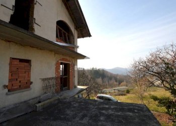 Facciata - Casa indipendente via Aosta, 17, Val di Chy - foto 22