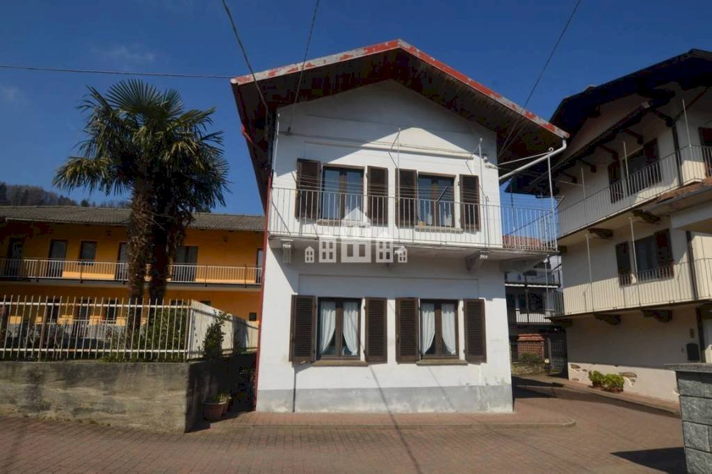 Facciata - Casa indipendente via Villa, 31, San Colombano Belmonte - foto 3
