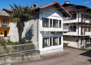 Facciata - Casa indipendente via Villa, 31, San Colombano Belmonte - foto 1