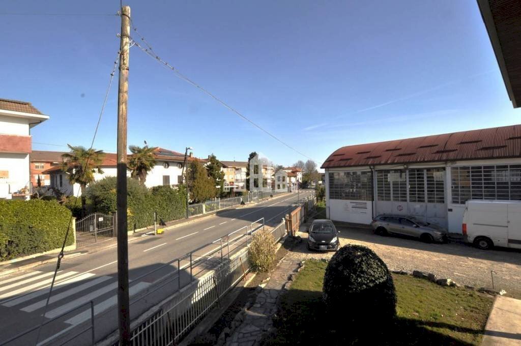 Vista - Capannone via Fontana, 55, Feletto - foto 2