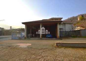 Cortile interno - Magazzino via Fratelli Rosselli, 7, Cuorgnè - foto 17