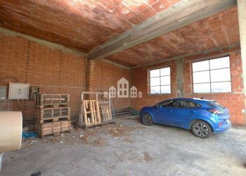 Posto macchina - Magazzino via Fratelli Rosselli, 7, Cuorgnè - foto 18