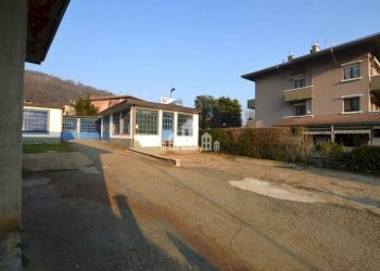 Cortile interno - Magazzino via Fratelli Rosselli, 7, Cuorgnè - foto 19