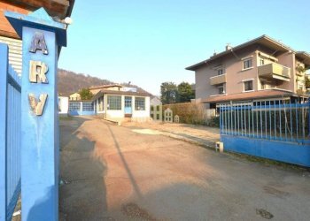 Cortile interno - Magazzino via Fratelli Rosselli, 7, Cuorgnè - foto 21