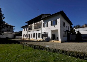 Facciata - Villa via Bosdonio, 7, Cuorgnè - foto 1