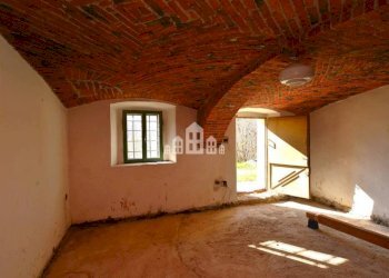 Stanza non arredata - Casa indipendente Regione Scheè, 1, Vistrorio - foto 9