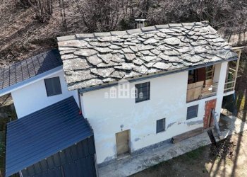 Facciata - Casa indipendente Regione Scheè, 1, Vistrorio - foto 40