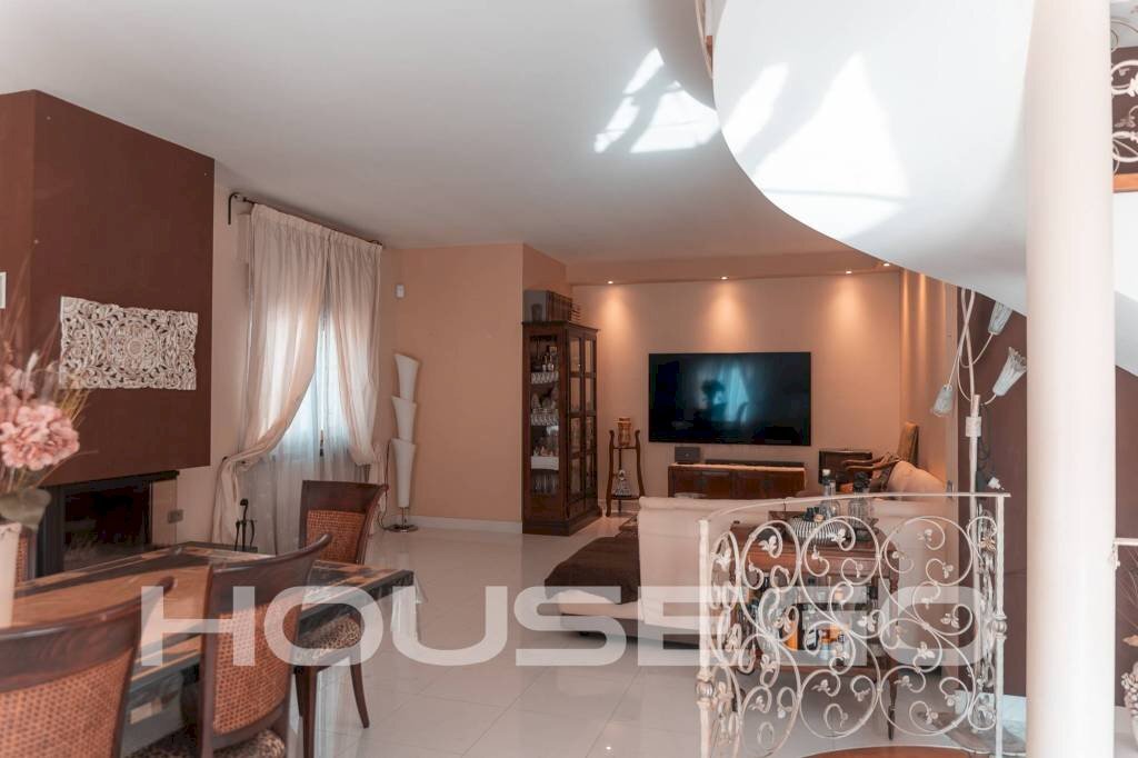 Salone - Villa via dei Villini, 5, Busalla - foto 3