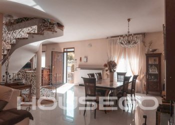 Salone - Villa via dei Villini, 5, Busalla - foto 1