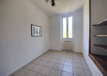 Camera da letto - Trilocale piazza Sant'Andrea, Ceriana - foto 11