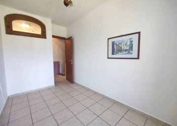 Camera da letto - Trilocale piazza Sant'Andrea, Ceriana - foto 12