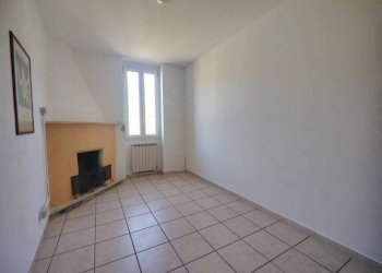 Camera da letto - Trilocale piazza Sant'Andrea, Ceriana - foto 16