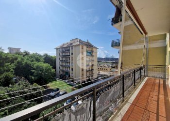 Quadrilocale Via albenga, Genova (zona Prà) - foto 1