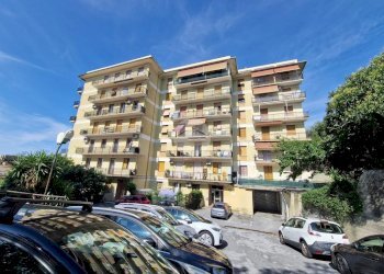 Quadrilocale Via albenga, Genova (zona Prà) - foto 3