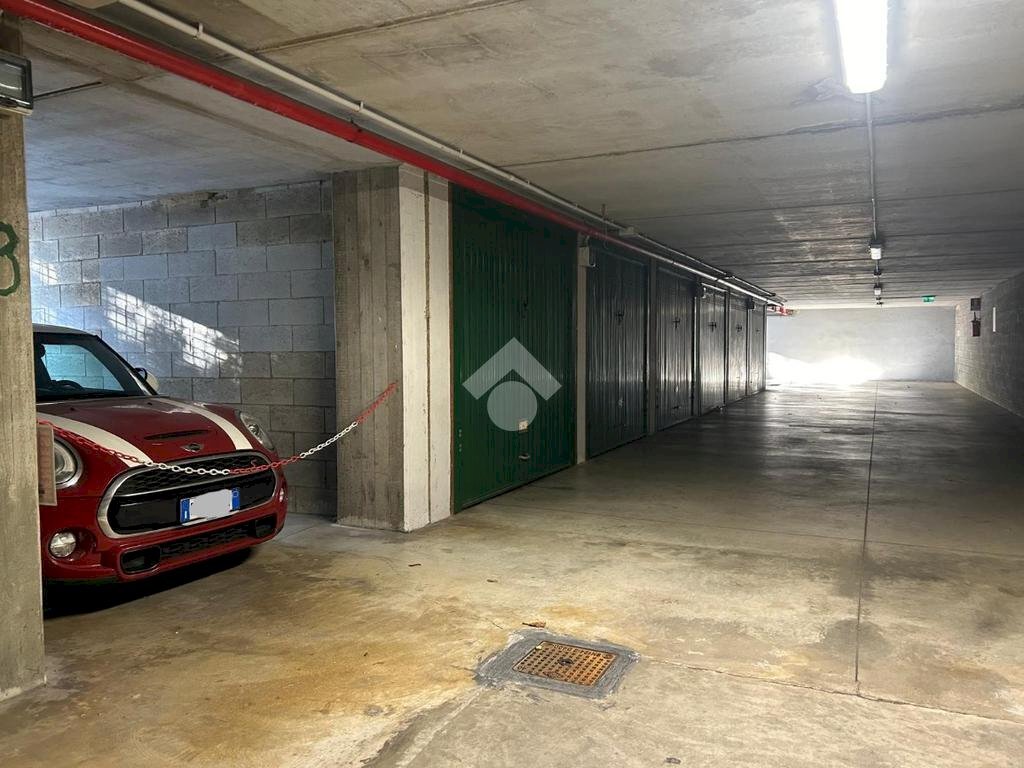 Parking space Via Emilio Salgari, Genova (neighborhood Pegli) - photo 3