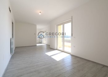 Quadrilocale Via Ascolana, Alba Adriatica - foto 1