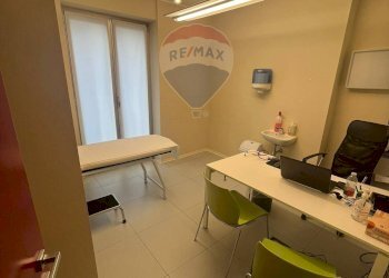 Office Via Lungolago di Calcinate, Varese (neighborhood Calcinate del Pesce) - photo 8