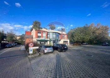 Office Via Lungolago di Calcinate, Varese (neighborhood Calcinate del Pesce) - photo 27