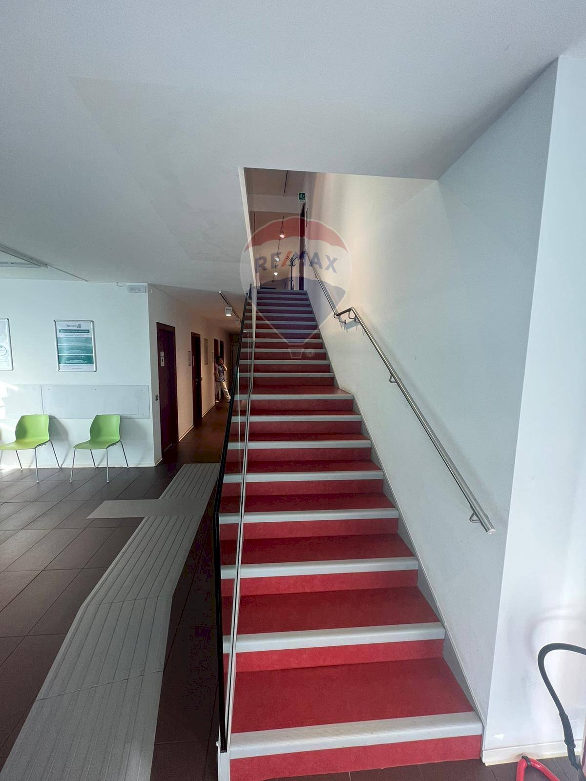 Negozio Via Lungolago di Calcinate, Varese (zona Calcinate del Pesce) - foto 3