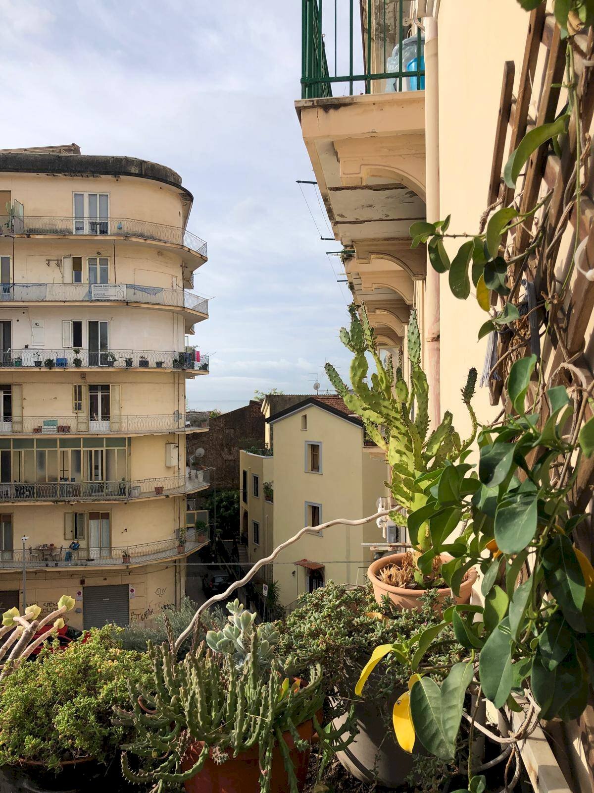 Three-room apartment Via Arce, Salerno - photo 1