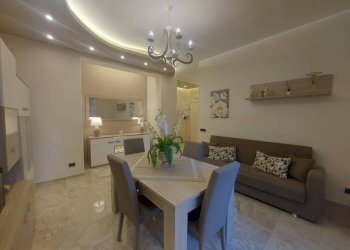 Salone - Three-room apartment via Lazio, 86, Taranto - photo 12