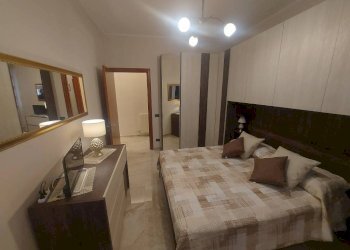 Camera da letto - Three-room apartment via Lazio, 86, Taranto - photo 15