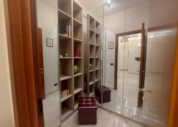 Corridoio - Three-room apartment via Lazio, 86, Taranto - photo 17