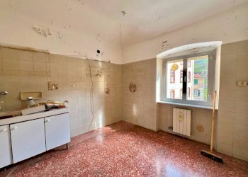 Cucina - Bilocale piazza Zagora, Genova (zona Pegli) - foto 3