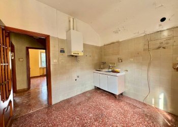 Cucina - Bilocale piazza Zagora, Genova (zona Pegli) - foto 4